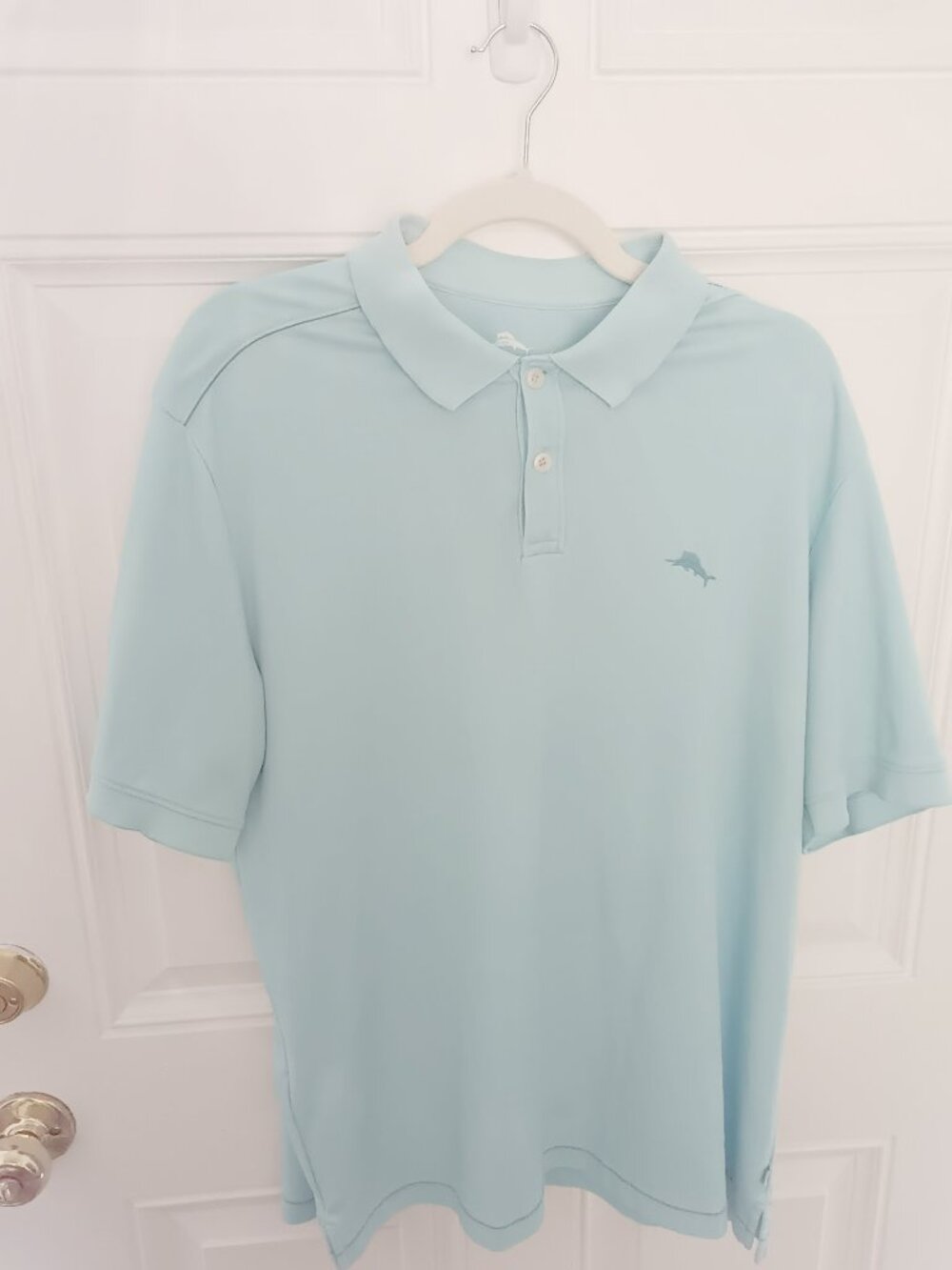 Tommy Bahama Blue Button Down Shirt - Size Large with Marlin Logo on the Chest